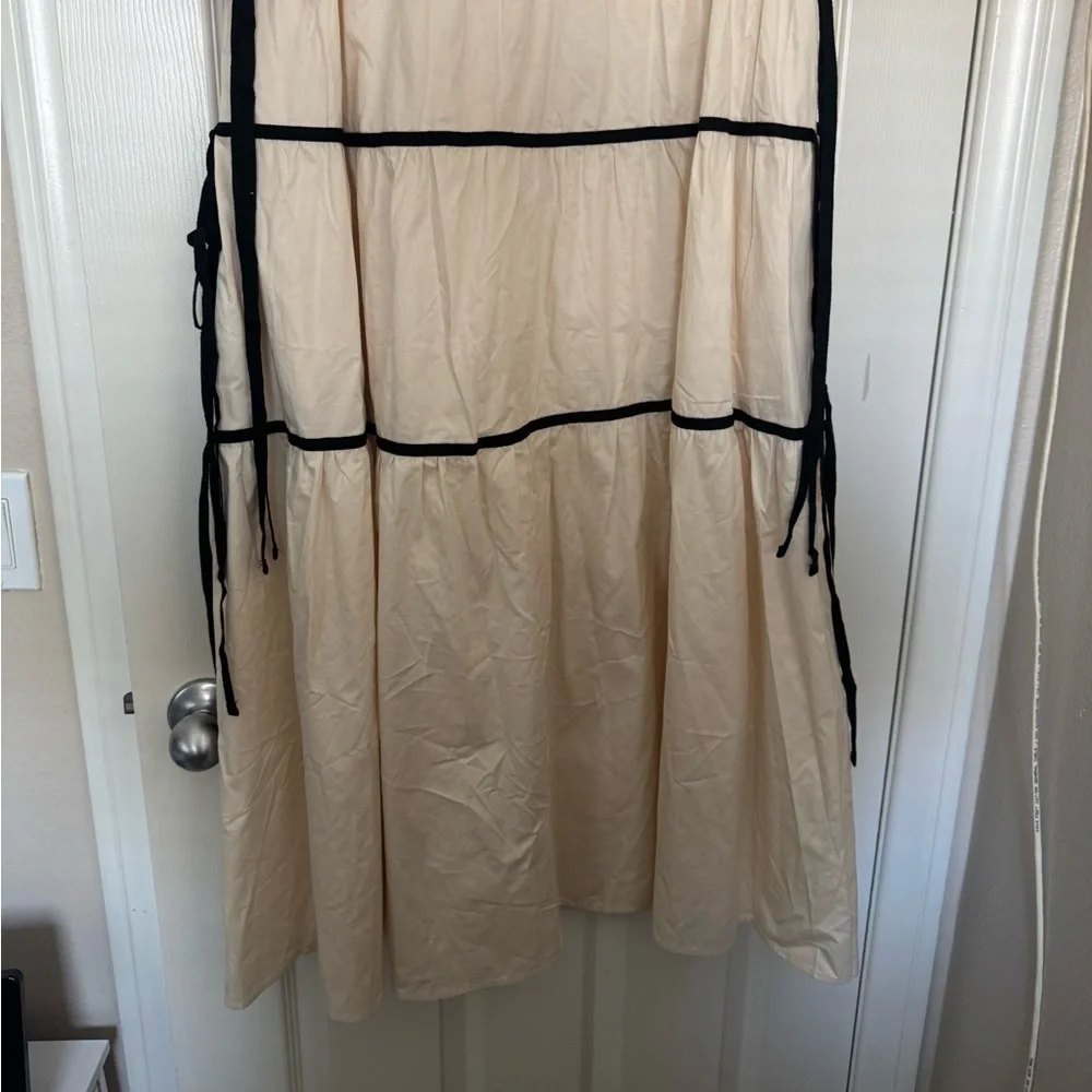 Piper & Scoot Leda Tiered Dress MEDIUM - Picture 4 of 5